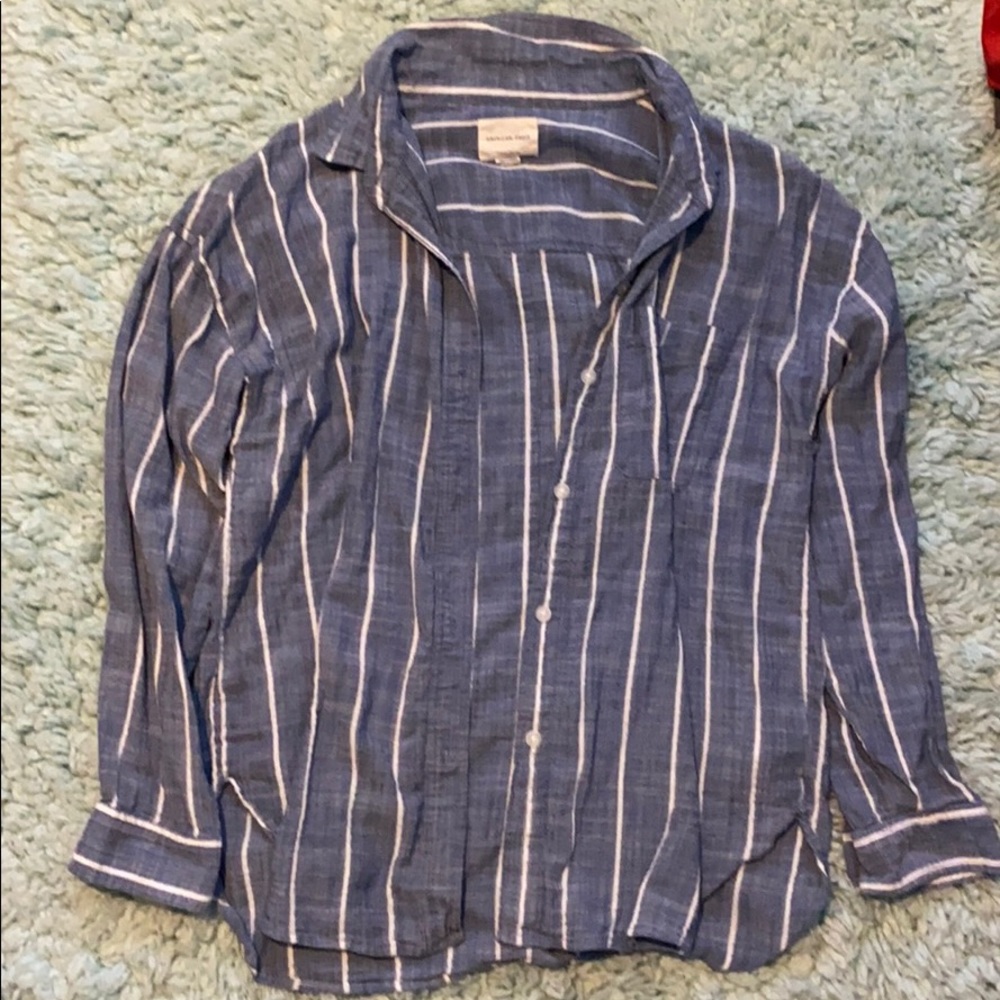 American Eagle button up